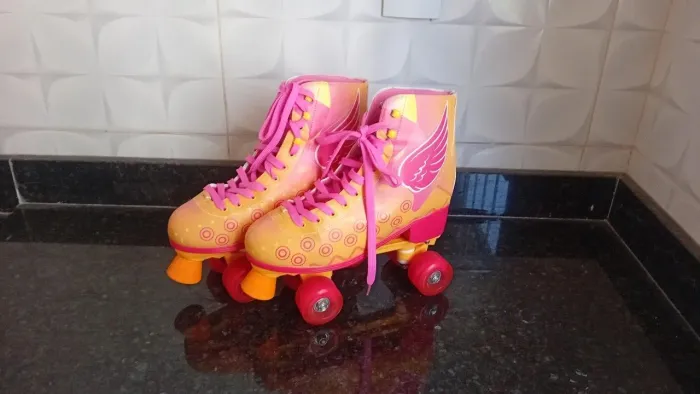 PATINS DE LED TAMANHO 40 R$280,00