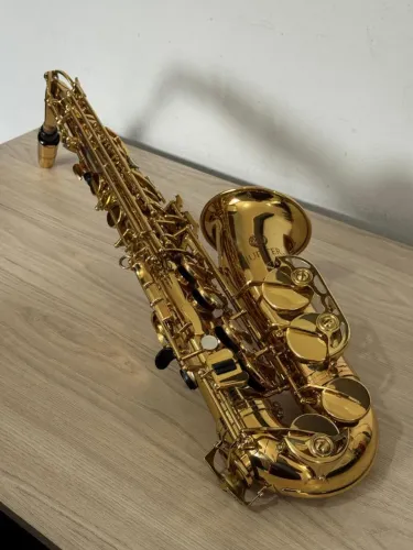 Sax alto júpiter usado ( como novo )