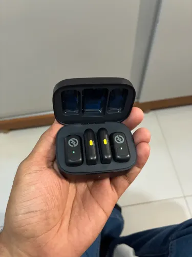 Microfone de Lapela sem fio Hollyland Lark A1 Versão Duo USB Tipo-C