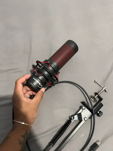 Microfone HyperX QuadCast 