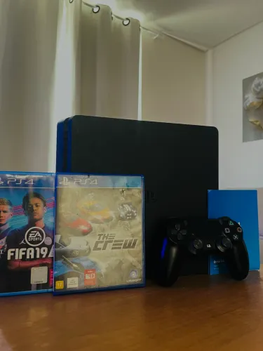 Ps4 Slim 1TB + 1 Controle Original + 2 Jogos Físicos 