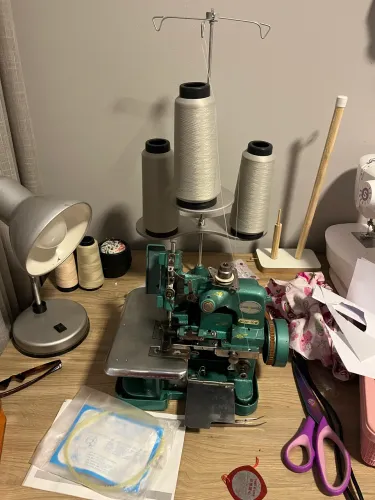 Máquina overlock CHINESINHA