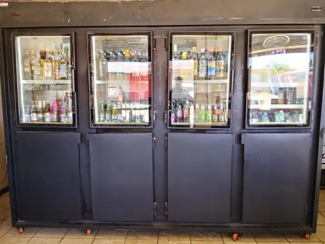 Distribuidora de bebidas e tabacaria 
