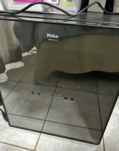 Frigobar adega 16 garrafas impecável