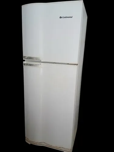 Geladeira de 450 litros CONTINENTAL