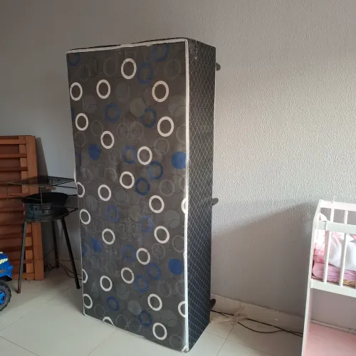 Vendo cama box solteiro