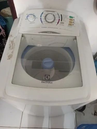 Máquina de lavar com defeito Modelo Lt10B