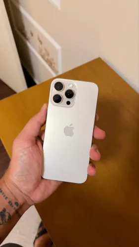IPHONE 16 PRO MAX 256GB GOLD