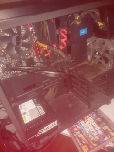 PC gamer CPU,Intel 7 ,ssd 240gb crucial ,16 gb RAM, fonte Corsair VS650,Gabinete Corsair