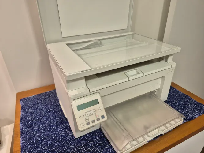 Impressora HP LaserJet Pro MFP M130nw - Laser, Wi-Fi, Multifuncional, com toner quase novo