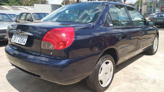 Ford Mondeo CLX 2.0i 4P MEC 1999