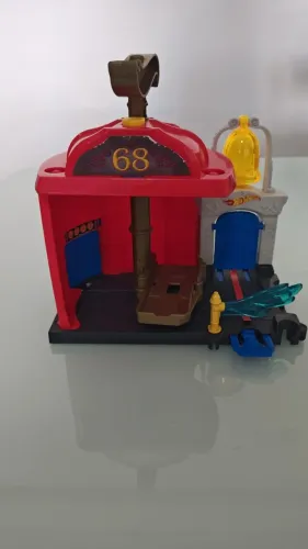 Hot Wheels Pista - Manobra no Corpo de Bombeiros