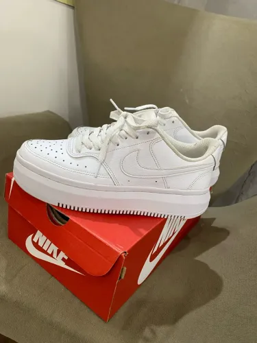 Nike court vision alta