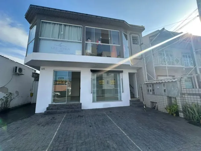 Locação | Loja Comercial de 40 m² com 3 vagas de garagem - Ipiranga, em São José.