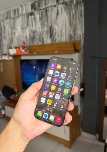 iPhone 16 Pro