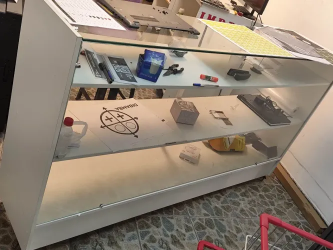 Balcão e vitrine 