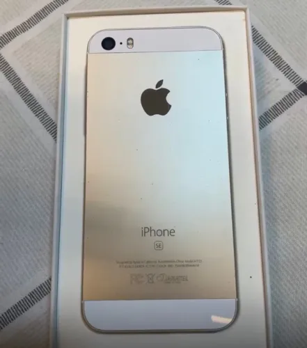 Vende se iPhone SE 