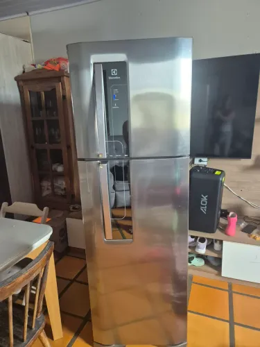Geladeira Electrolux frost free inox df42 1890 reais posso entregar