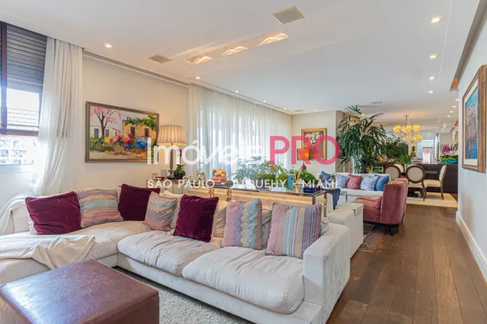 Apartamento no Brooklin Reformado andar alto.