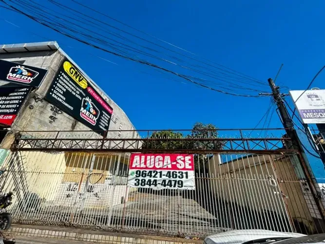 ALUGA-SE EXCELENTE IMÓVEL COMERCIAL EM MESQUITA
