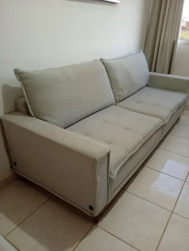 Sofá não retrátil 2 MT e meio de comprimento