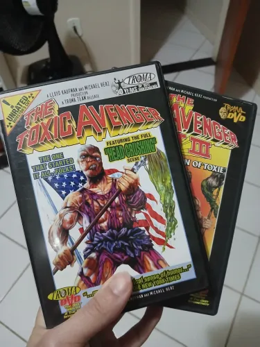 Dvds importados vingador toxico toxic avenger 1 e 3 troma