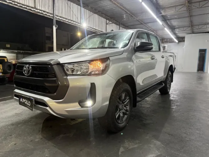 Toyota Hilux CD SR 4X4 2.8 TDI Diesel Aut. 2024