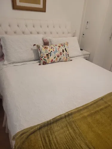 Colchao com cama Queen super nova e confortável