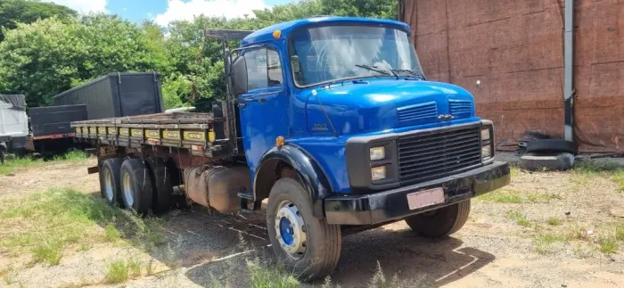 MERCEDES BENZ 2013 TRUCADO 6X2 1981