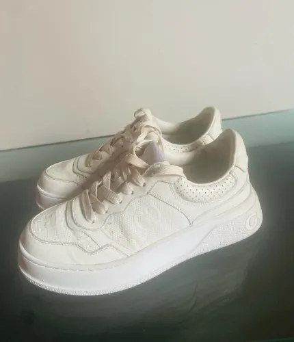 Tenis Gucci embossed feminino original