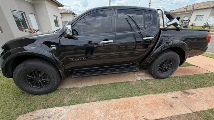 Mitsubishi L200 Triton HPE 3.2 CD TB Int.diesel AUT 2015