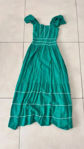 Vestido verde longo - TAM P - R$ 49.99