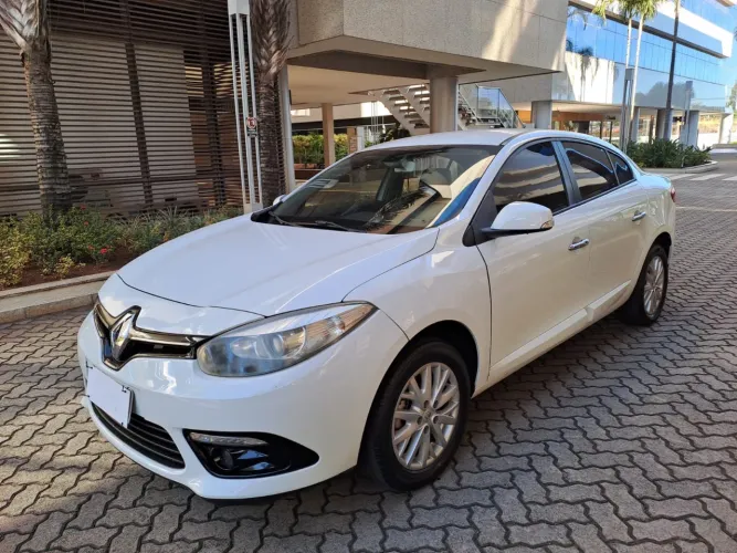 Renault Fluence Sed. Dynamique 2.0 16V Flex Mec. 2015