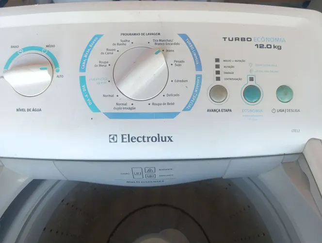 Máquina Eletrolux 12kg.toda revisada. Higienizada. Placa nova.