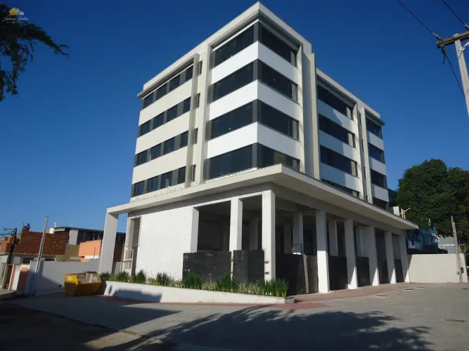 SALA COMERCIAL PARA LOCAÇÃO NA RODOVIA DO CONTORNO PRÓXIMO AO ATACADÃO EM RIO DAS OSTRAS R