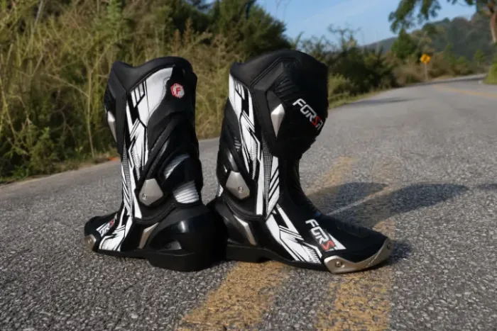 Bota Moto Forza Speed 100% Couro Anti Torção Titânio tamanho37