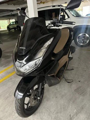 Honda PCX DLX 2026