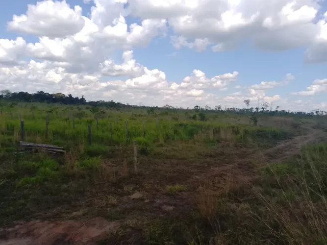 Terra com boa localização