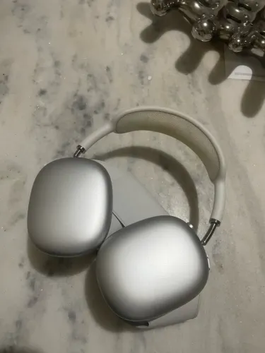 AirPods Max