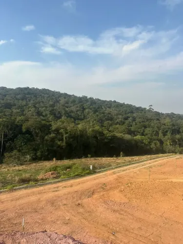 Viva cercado de verde, paz e valorização  Lote 500m² em Ibiúna-SP