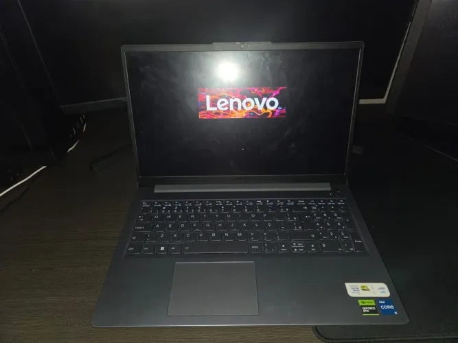 Lenovo loq E