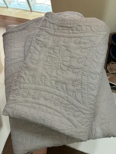 Colcha matelassê solteiro com porta travesseiro
