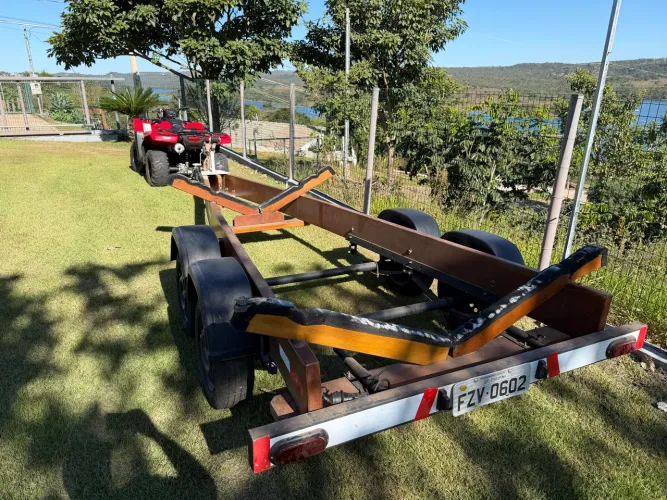 Carreta para Lancha Rodo Encalhe de Madeira 