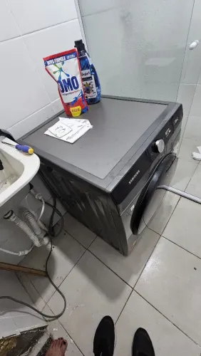 Lava e Seca Samsung WD11T 11kg Inox - 1 ano uso (Com defeito/Fazendo barulho)