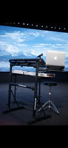Teclado controlador arturia + Macbook 2014 + mais rack titanium + controlador Roland