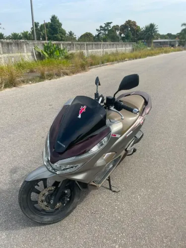PCX dlx 2022 