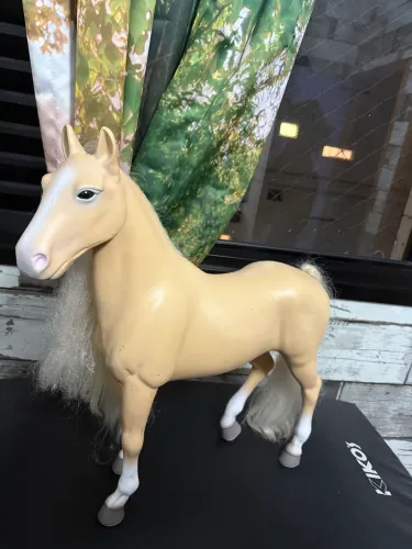 Our generation cavalo palomino