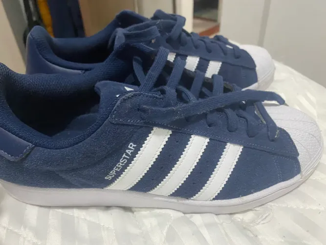 Tênis adidas semi novo