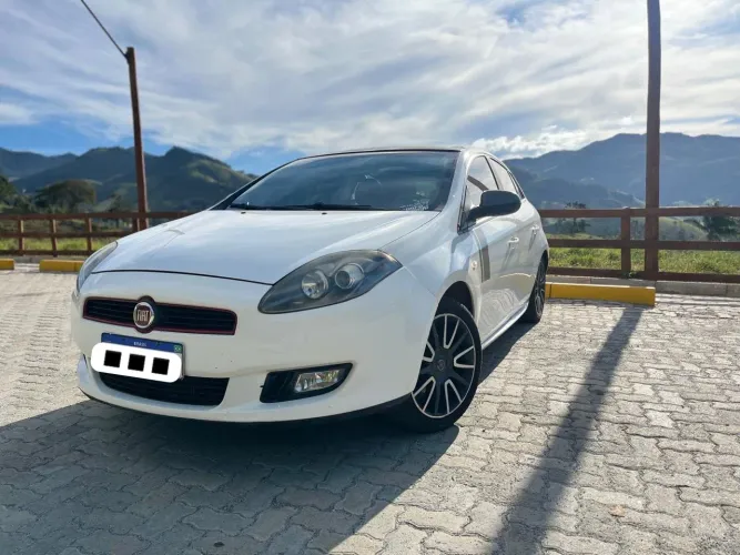 Fiat Bravo Sporting 1.8 Flex 16V 5P 2014