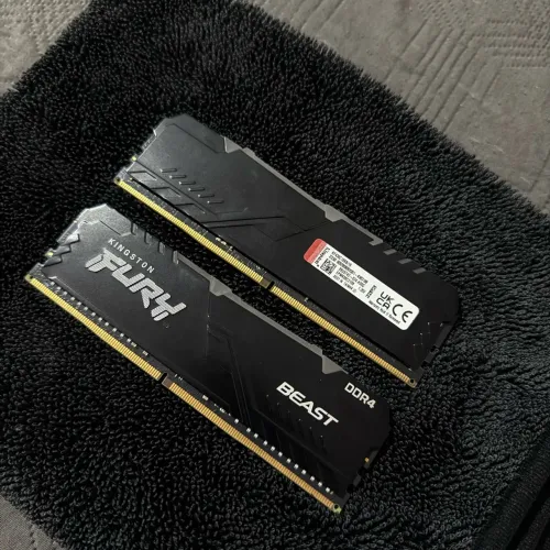 Memória RAM 32GB 3600MHz CL18 Kingston Fury Beast